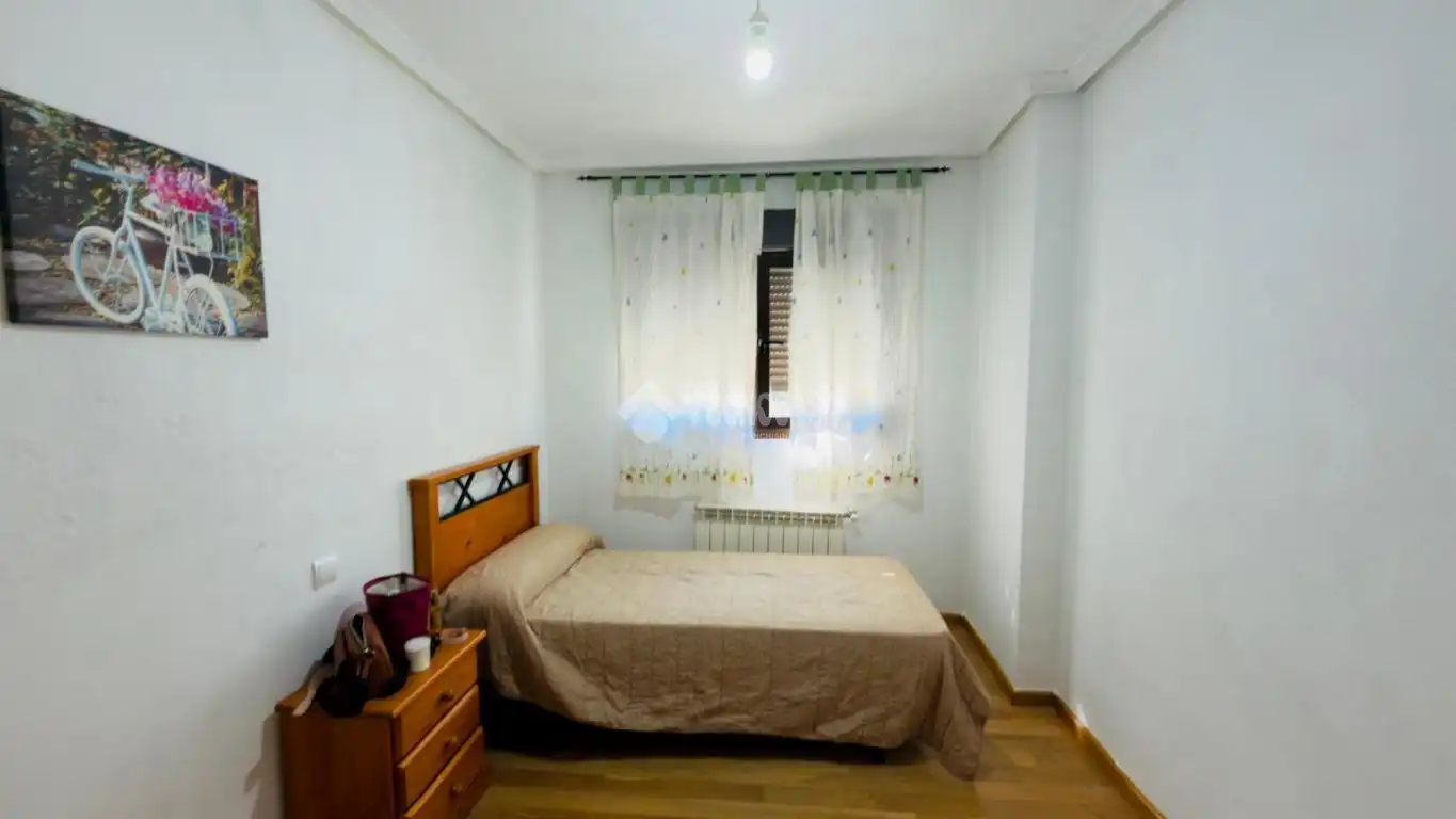 Habitación de Piso en venta en Seseña con Calefacción, Terraza y Piscina comunitaria