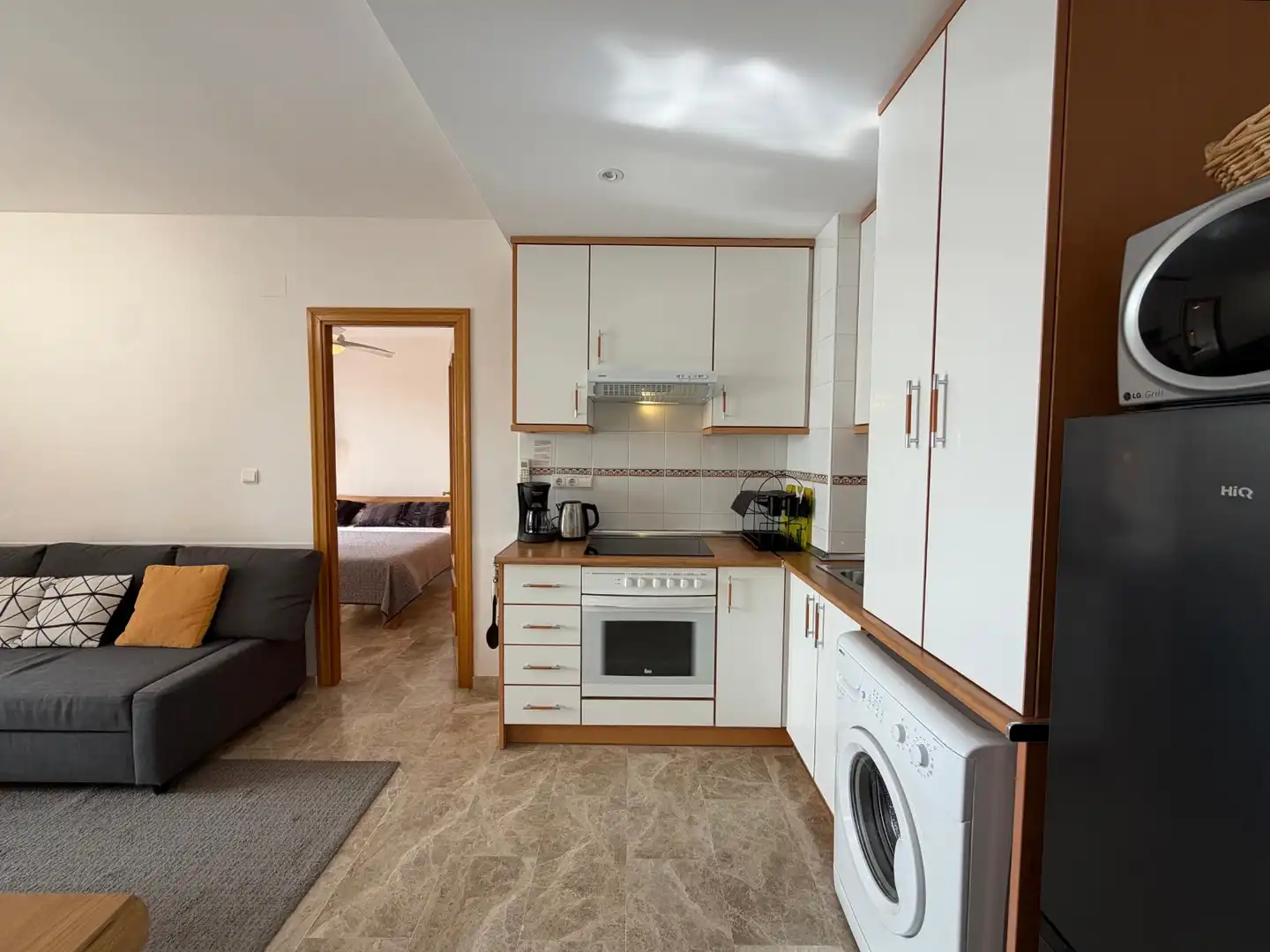 Cocina de Apartamento de alquiler en Mutxamel con Aire acondicionado, Amueblado y Lavadora