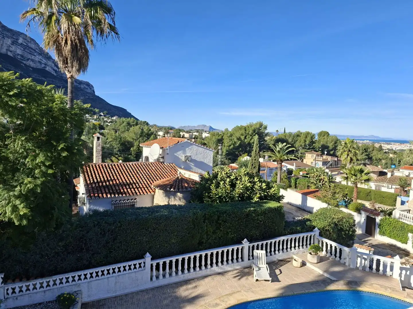 Vista exterior de Casa o chalet en venta en Dénia con Jardín privado, Terraza y Piscina