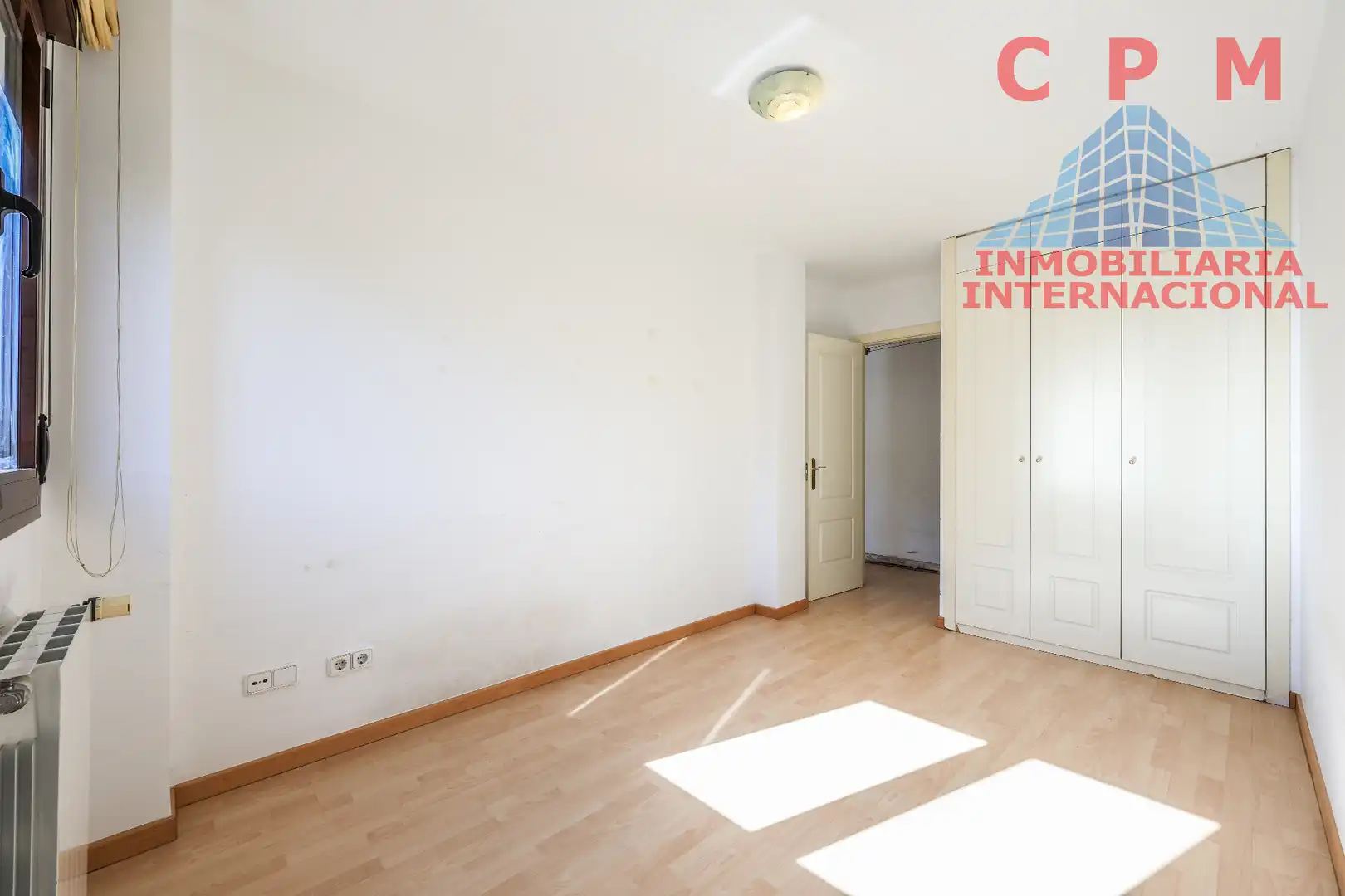Bedroom of Flat for rent in Fuencarral - El Pardo