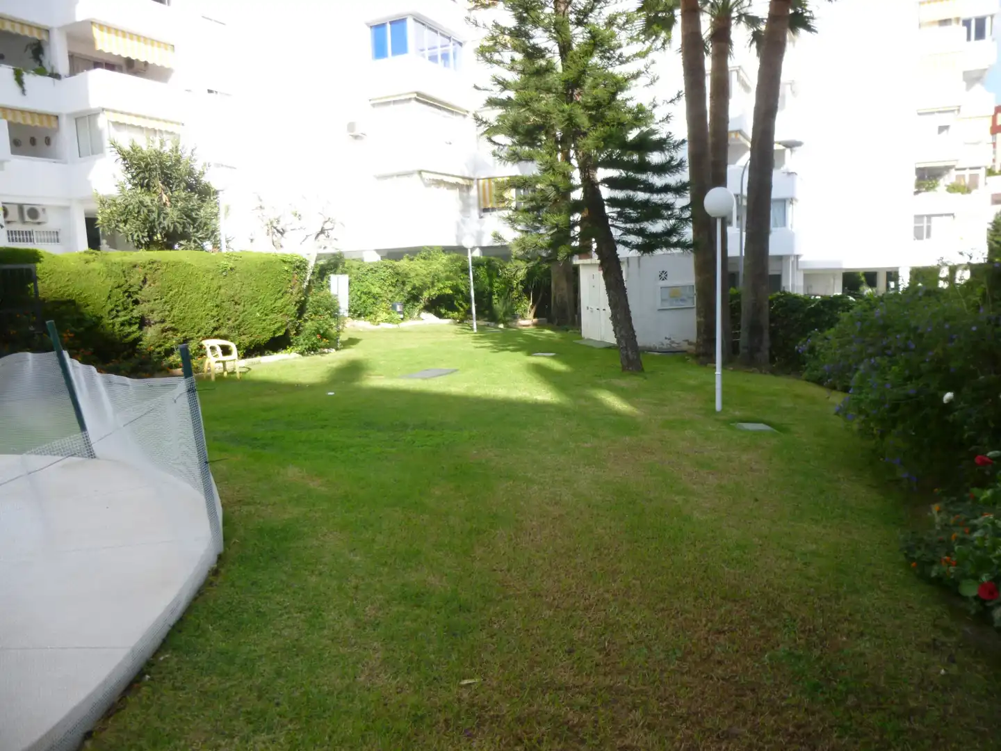 Jardín de Piso en venta en Benalmádena con Terraza, Horno y Lavadora