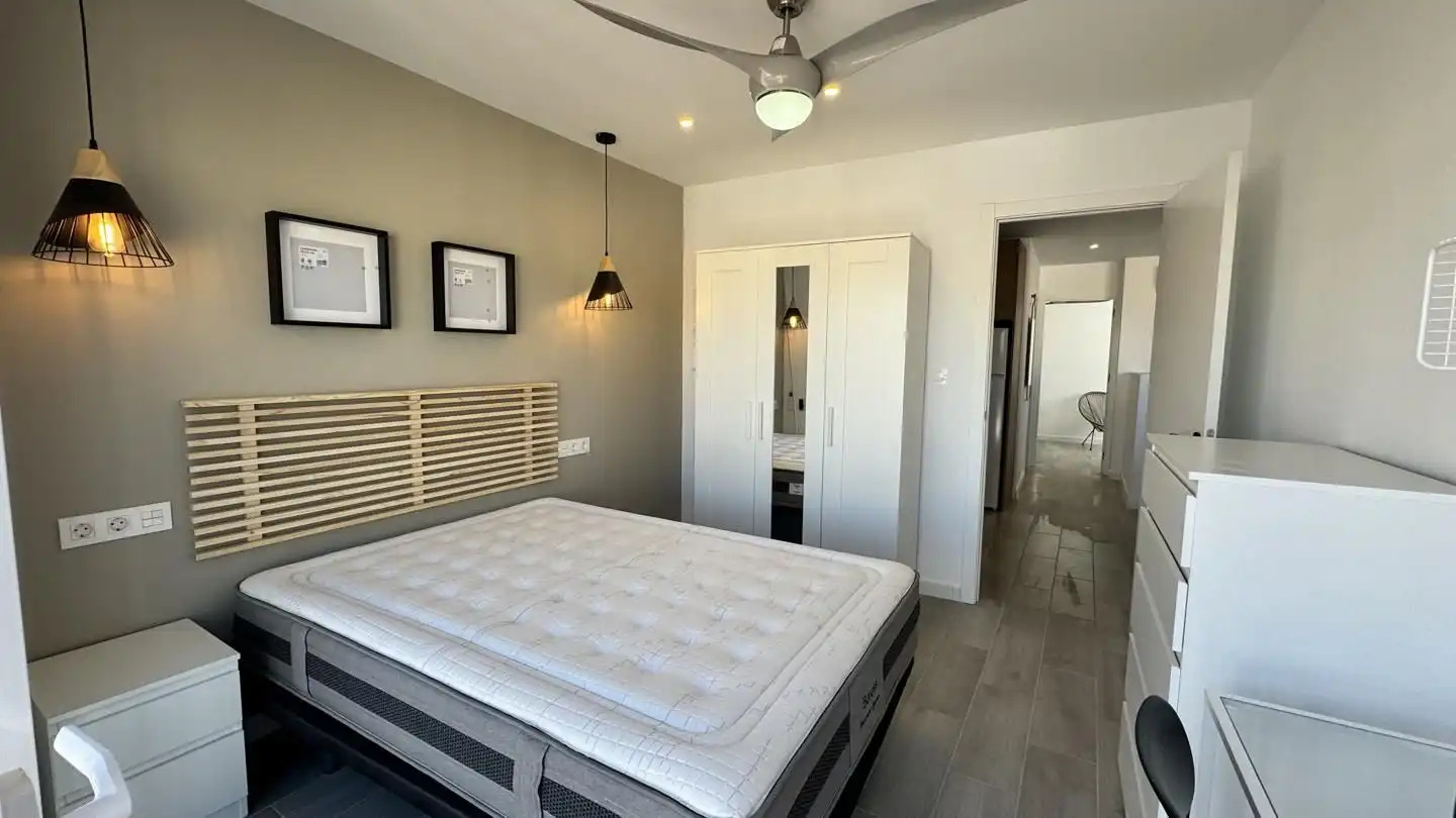 Flat for rent in Calle Calle Segovia, Barrio de Zaidín