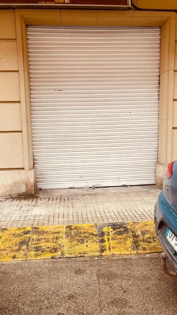 Business premises for sale in Carrer d'Ulldecona, imagen 9