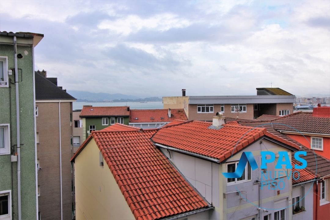 Vista exterior de Pis en venda en Santander amb Terrassa