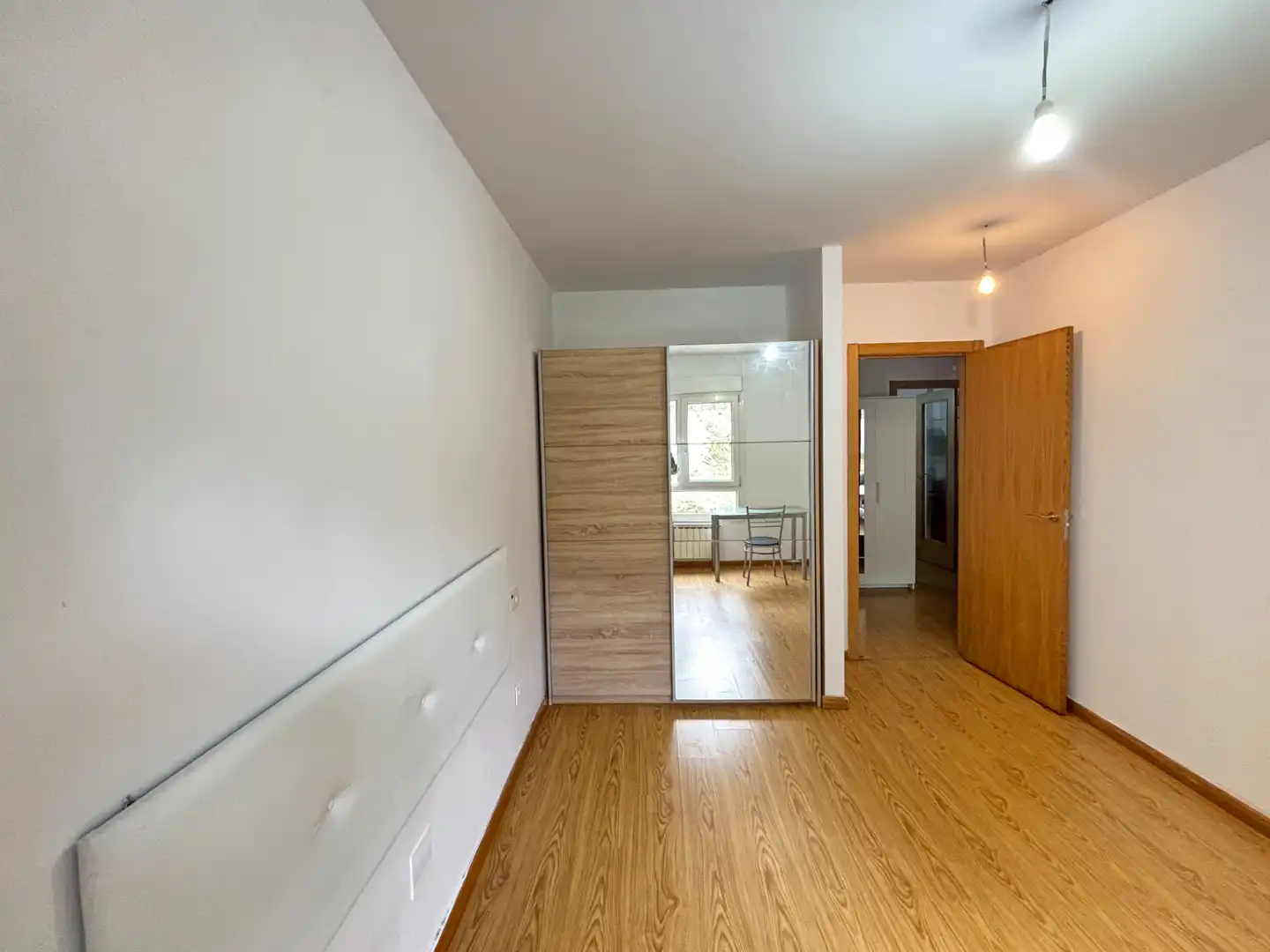 Habitación de Apartamento en venta en Ames con Calefacción, Trastero y Amueblado
