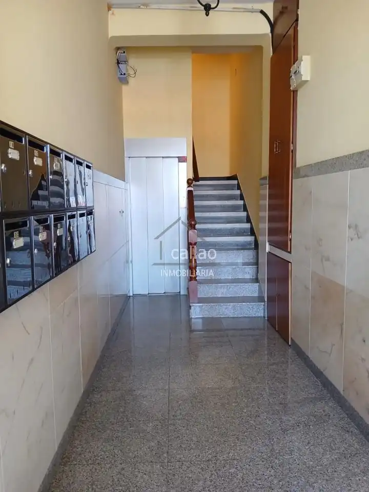 Apartamento en venta en Ferrol con Calefacción