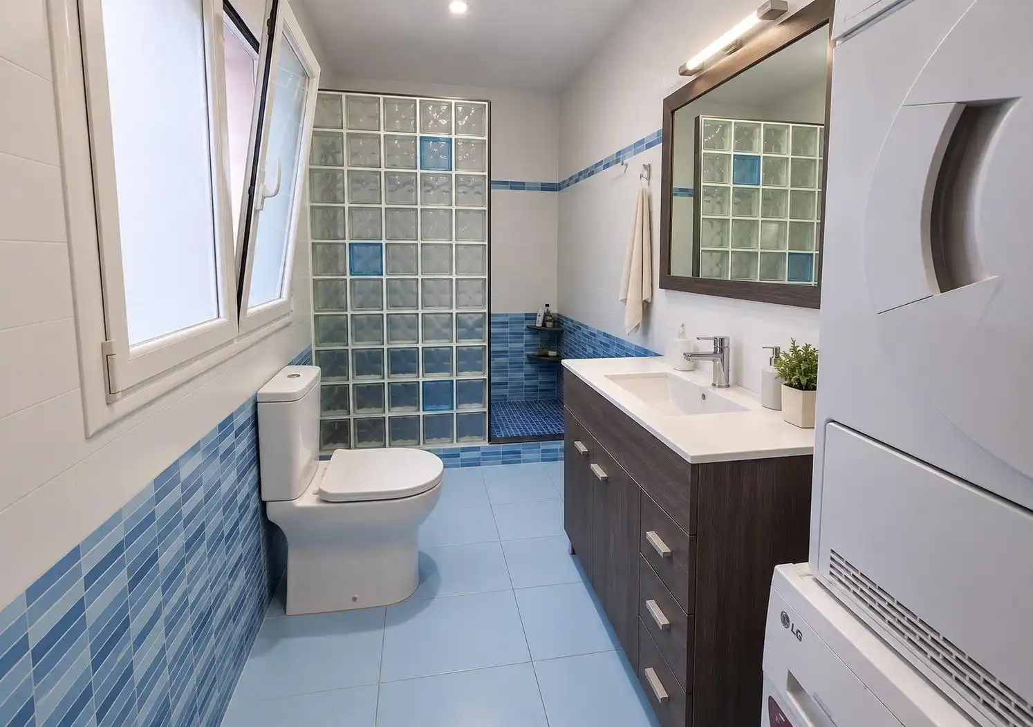 Baño de Piso en venta en Sabadell con Balcón