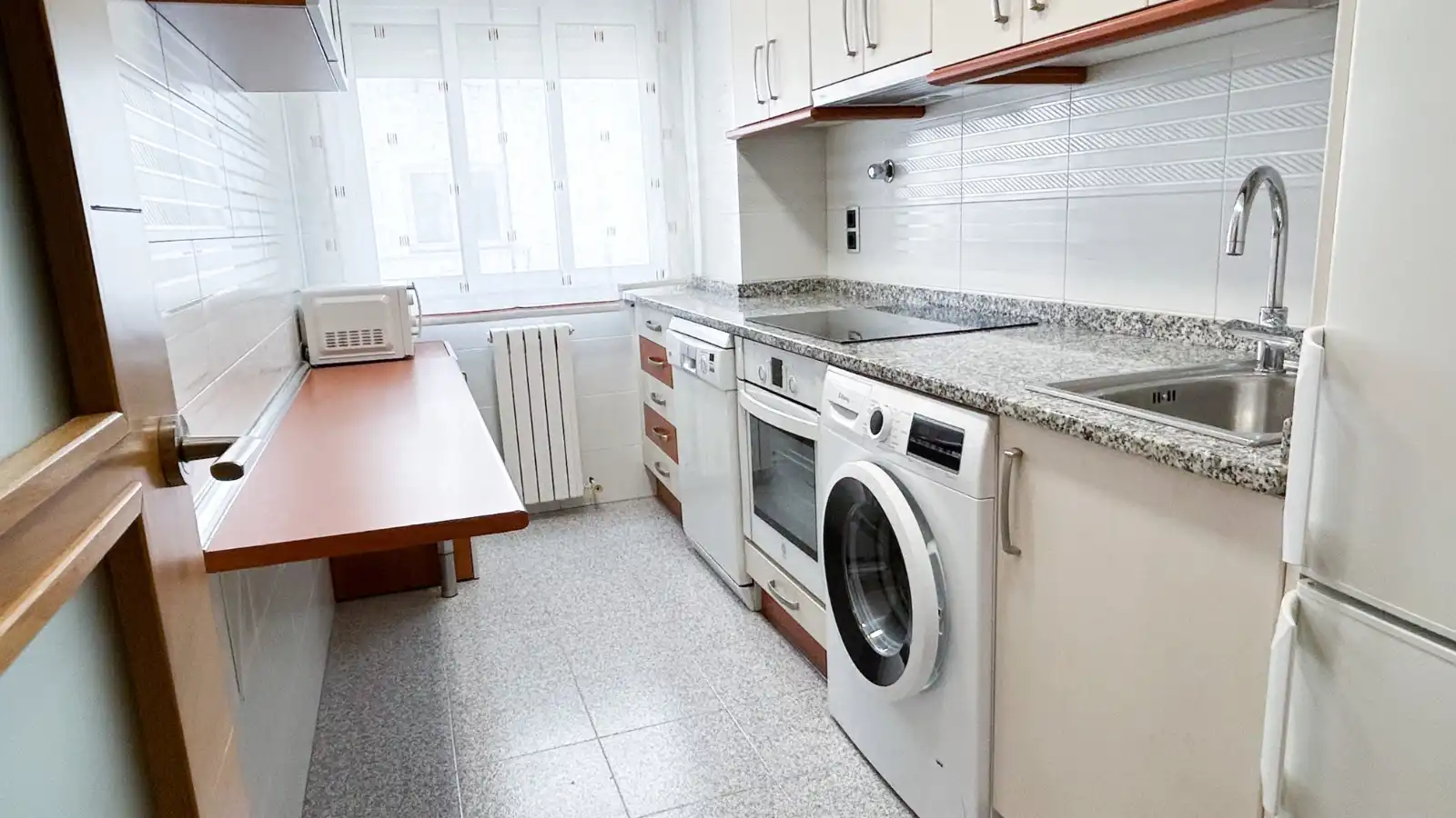 Cocina de Piso de alquiler en Zaragoza con Calefacción, Parquet y Amueblado