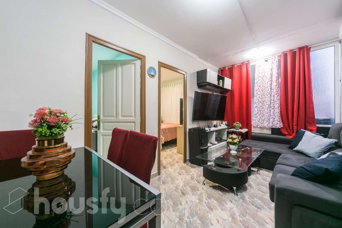 Living room of Flat for sale in L'Hospitalet de Llobregat  with Air Conditioner