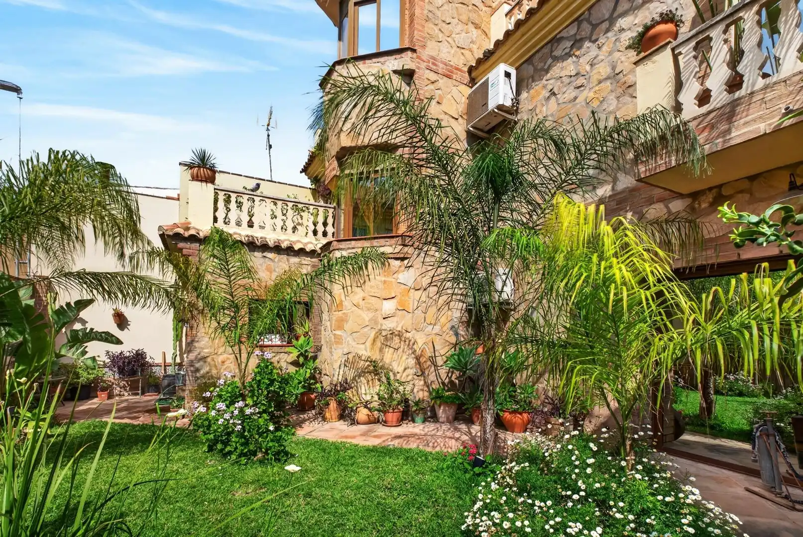 Exterior view of Houses for sale in Málaga  with Air Conditioner, Heating and Private garden