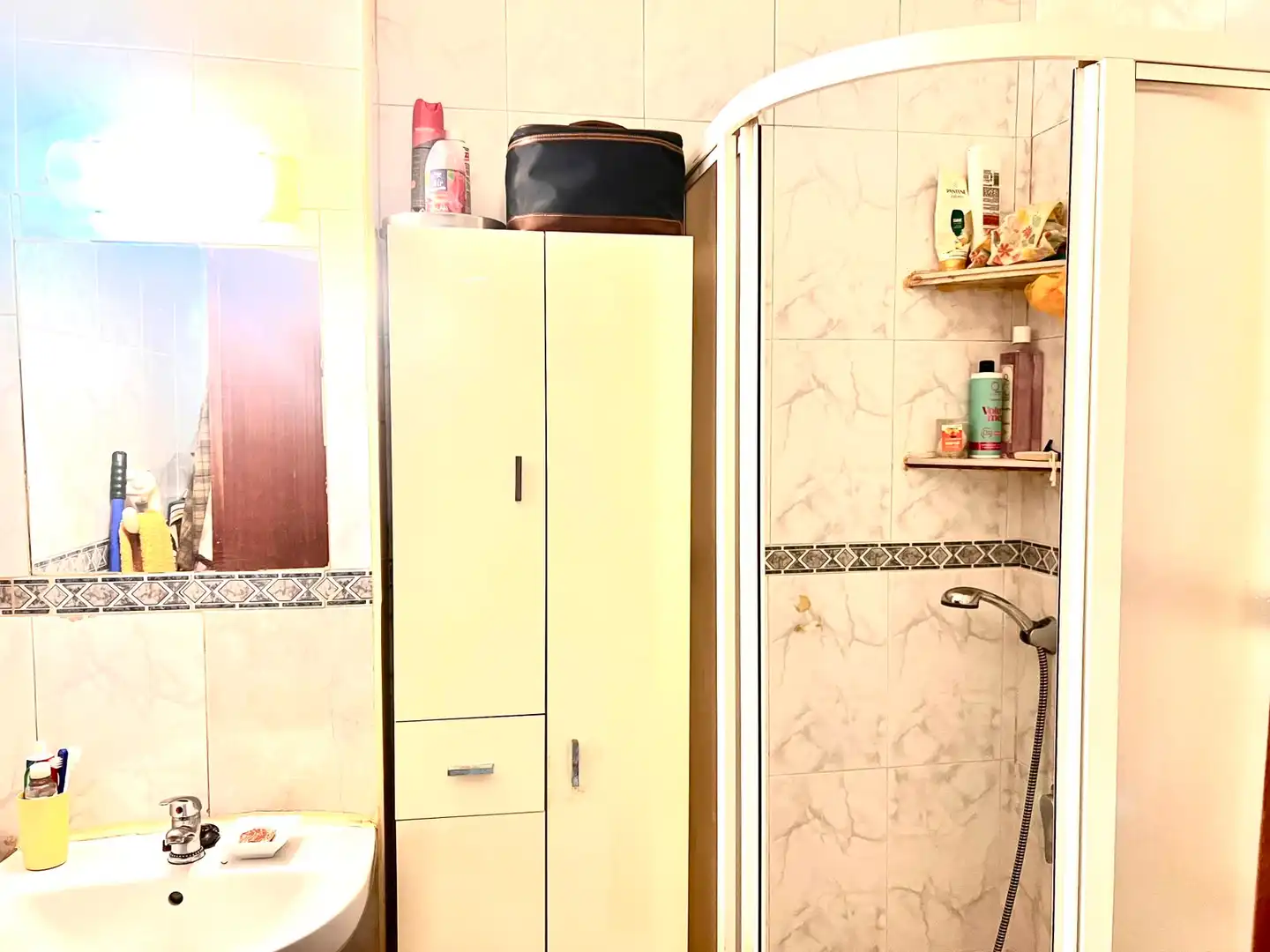 Badezimmer von Wohnung zum Verkauf in Leganés mit Möbliert