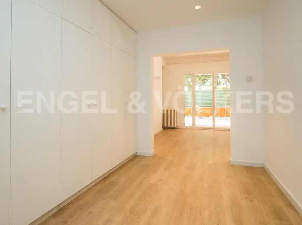 Flat for rent in Barcelona  with Air Conditioner, Heating and Private garden