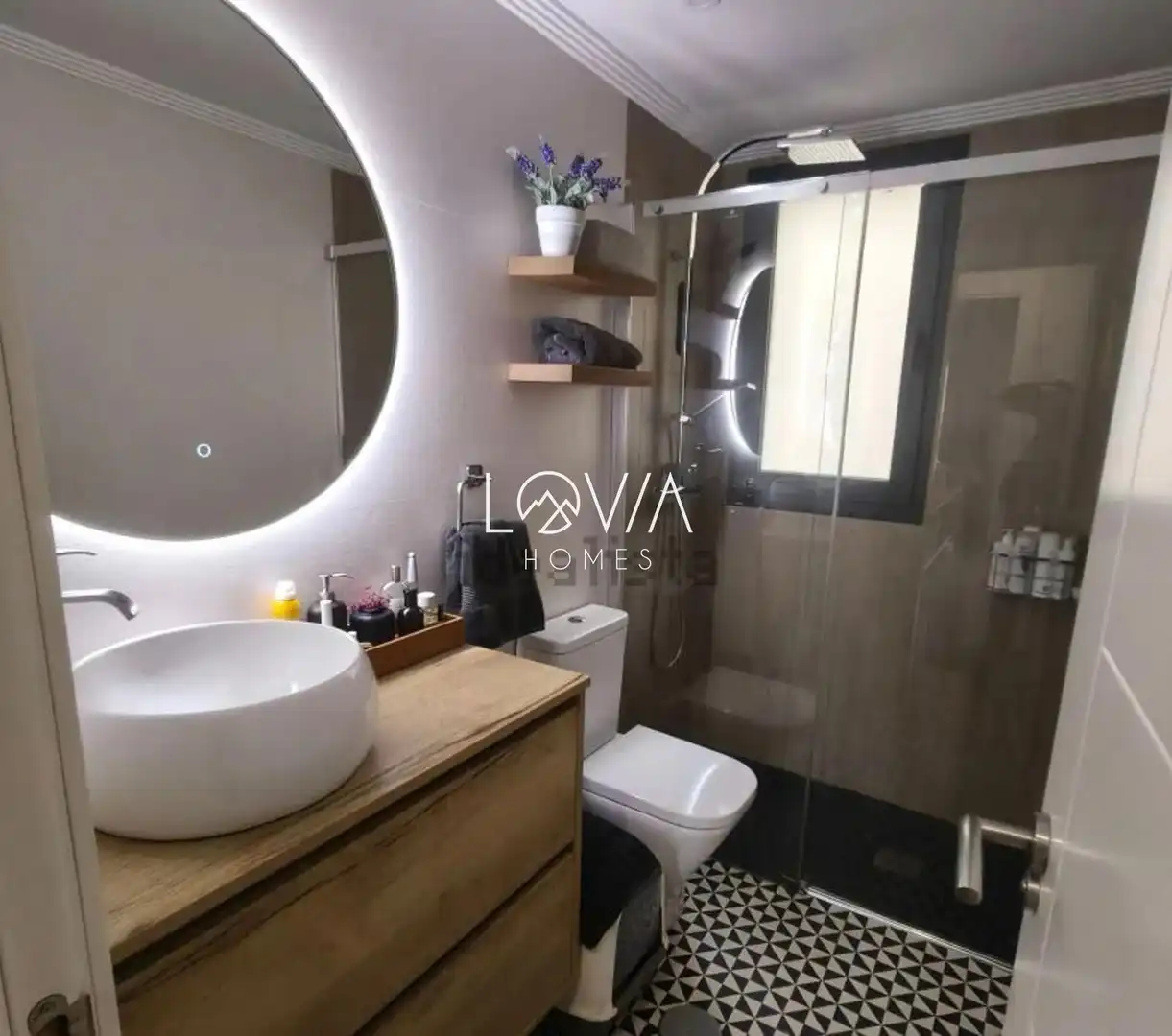 Bathroom of Flat for sale in Gijón   with Heating, Storage room and Furnished
