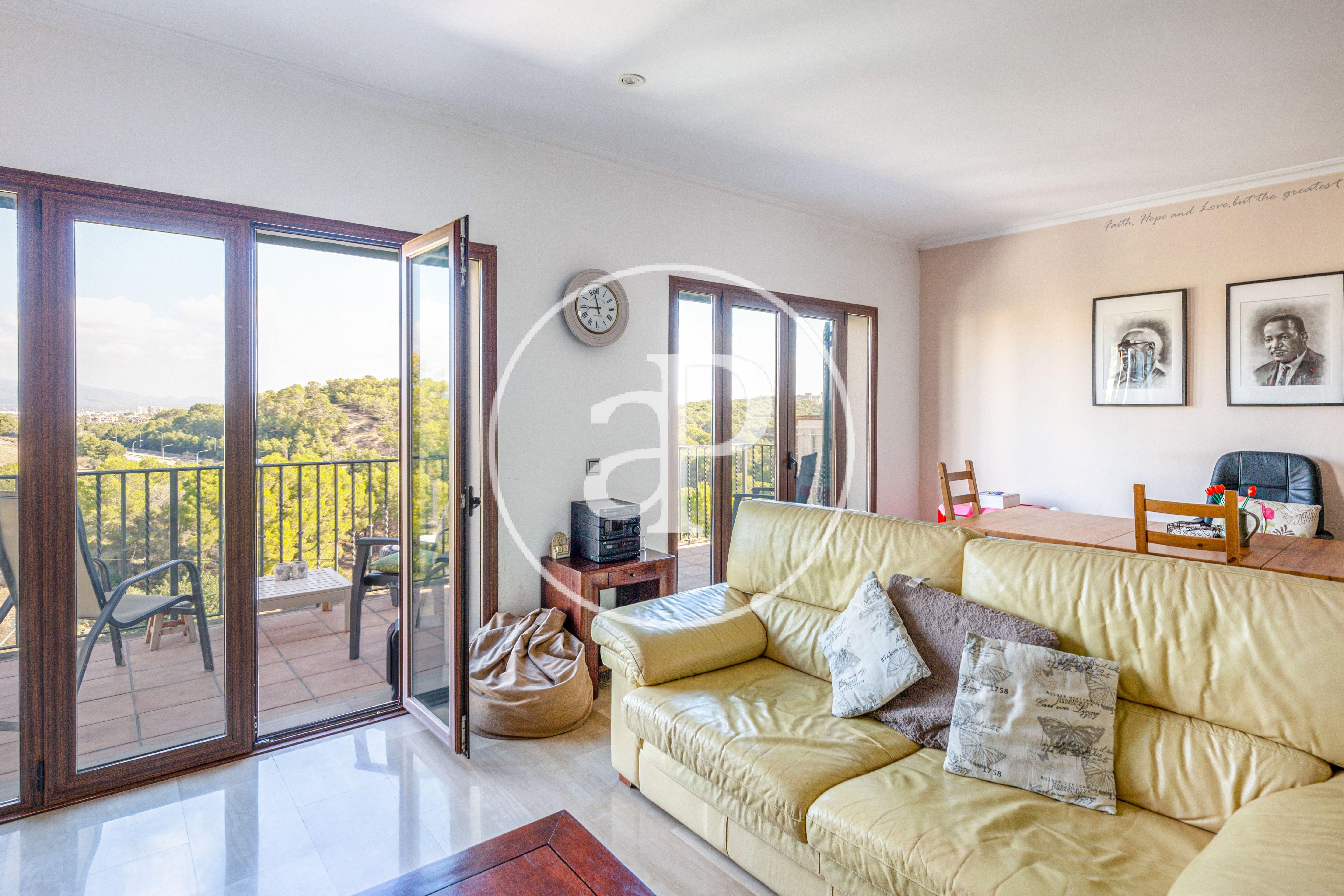 Sala d'estar de Dúplex en venda en  Palma de Mallorca amb Aire condicionat, Jardí privat i Terrassa