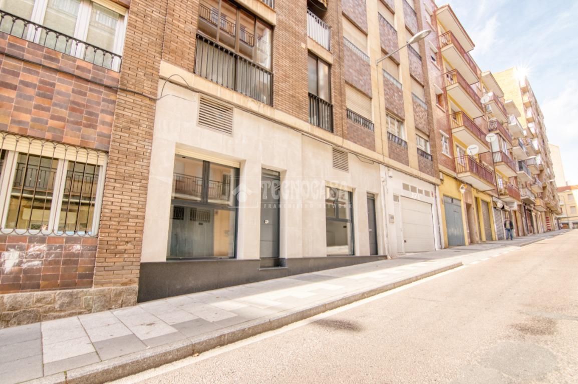 Exterior view of Flat for sale in Salamanca Capital  with Air Conditioner and Heating