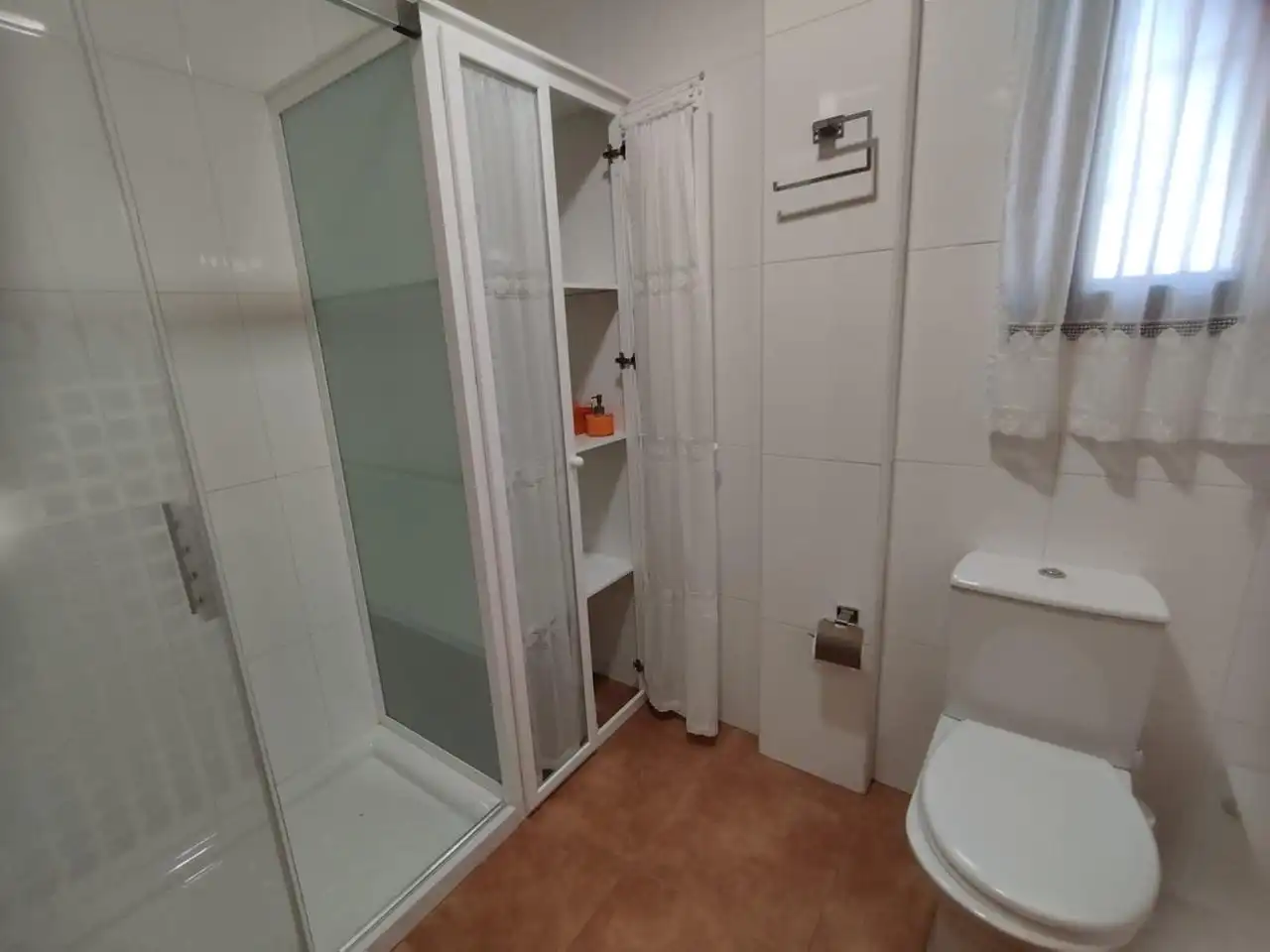 Bathroom of Duplexes for sale in Sanlúcar de Barrameda  with Air Conditioner, Swimming Pool and Furnished