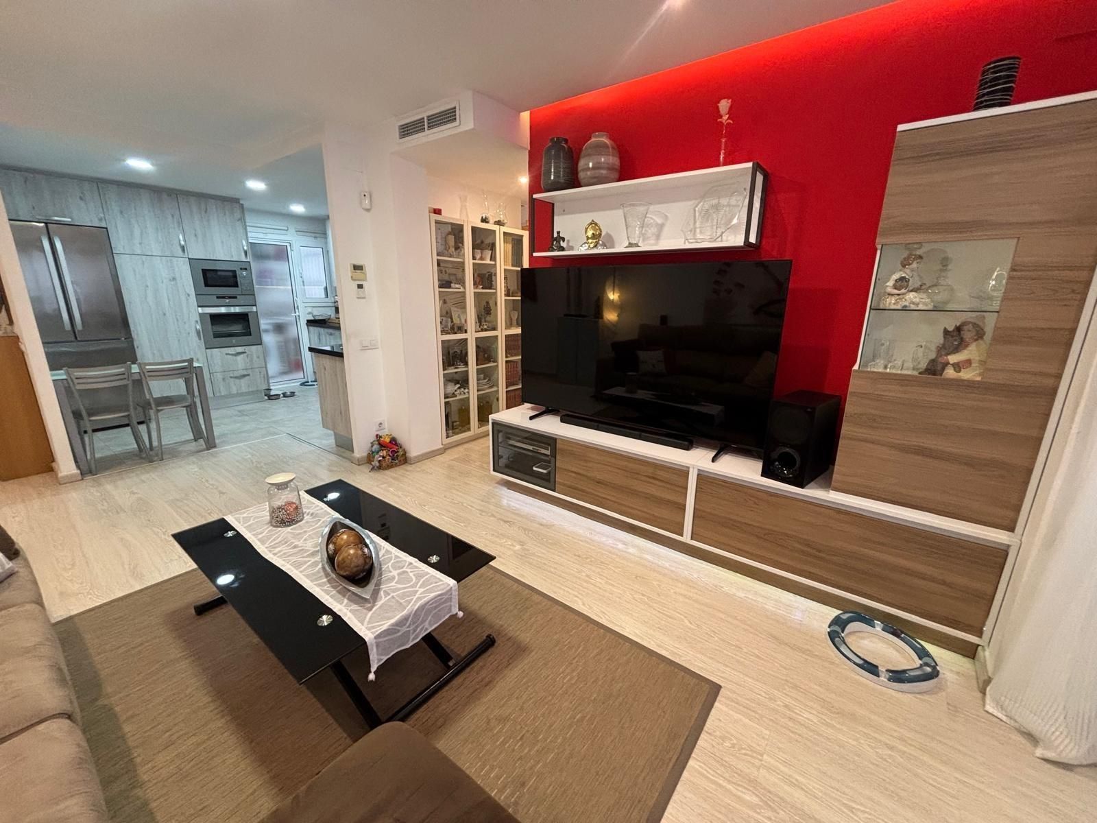 Living room of Flat for sale in Sabadell  with Air Conditioner, Heating and Balcony