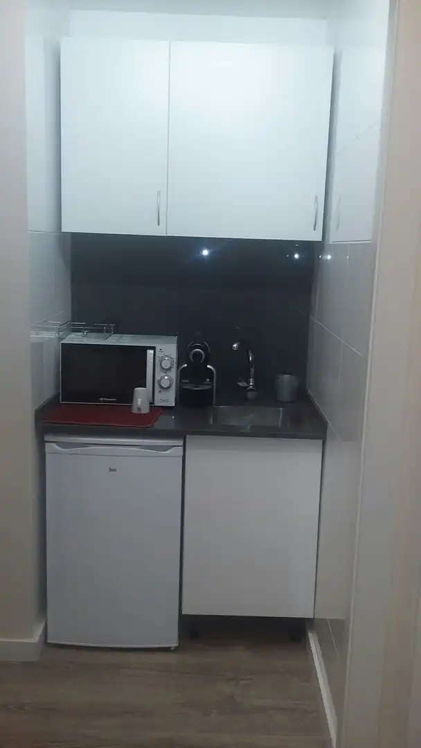 Küche von Büro zur Miete in Barcelona mit Klimaanlage und Möbliert
