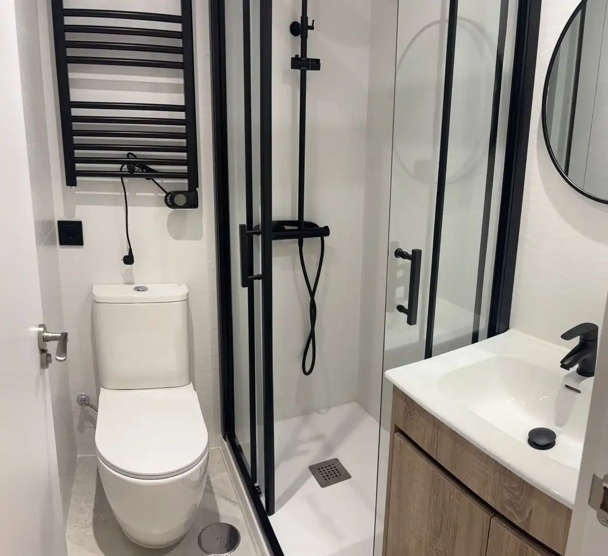 Badezimmer von Wohnung zum Verkauf in Móstoles mit Klimaanlage, Heizung und Terrasse