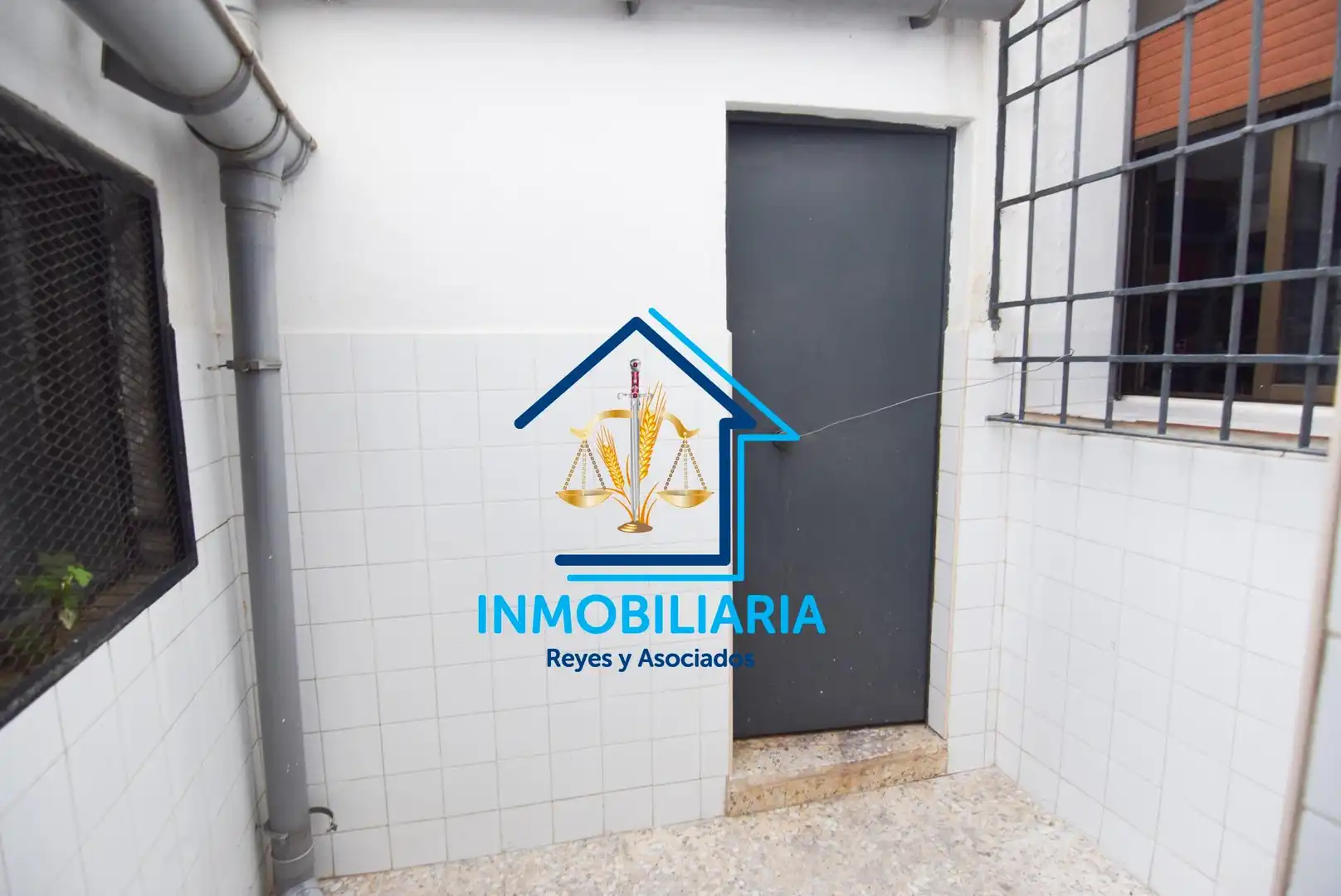 Vista exterior de Casa o xalet en venda en Córdoba amb Aire condicionat