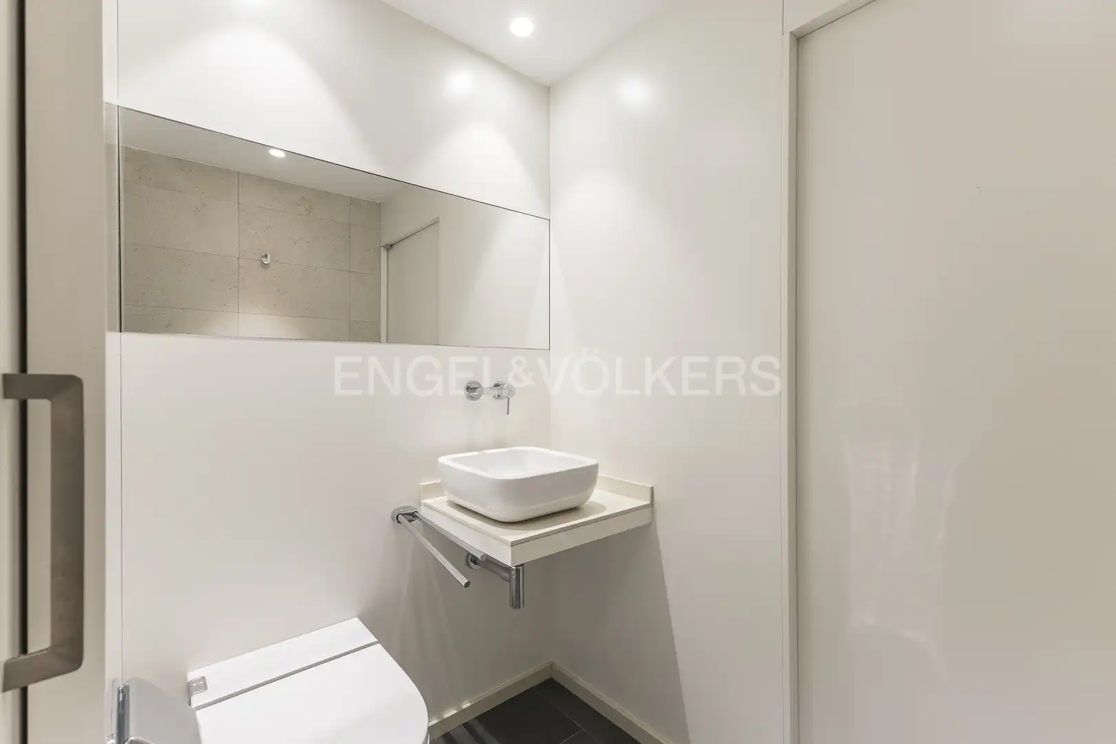Baño de Piso en venta en Barcelona con Aire acondicionado, Calefacción y Amueblado