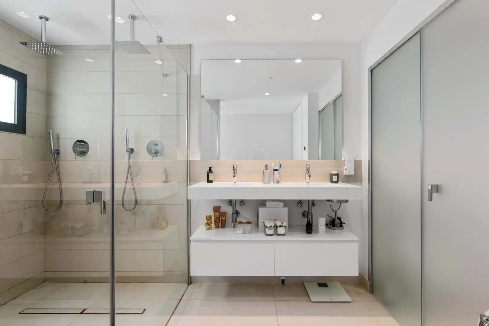 Baño de Piso de alquiler en Fuengirola con Aire acondicionado, Calefacción y Terraza