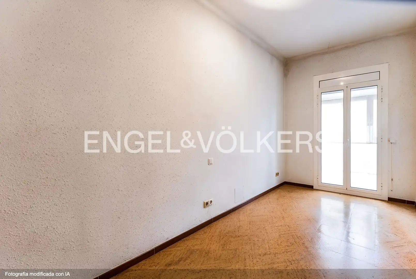 Wohnung zum Verkauf in Barcelona mit Klimaanlage, Heizung und Terrasse
