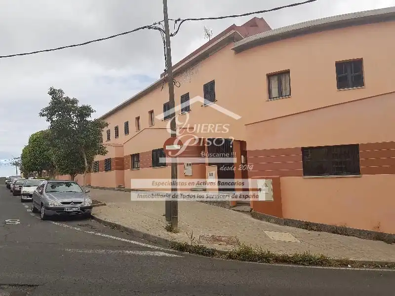 Vista exterior de Dúplex en venta en Telde
