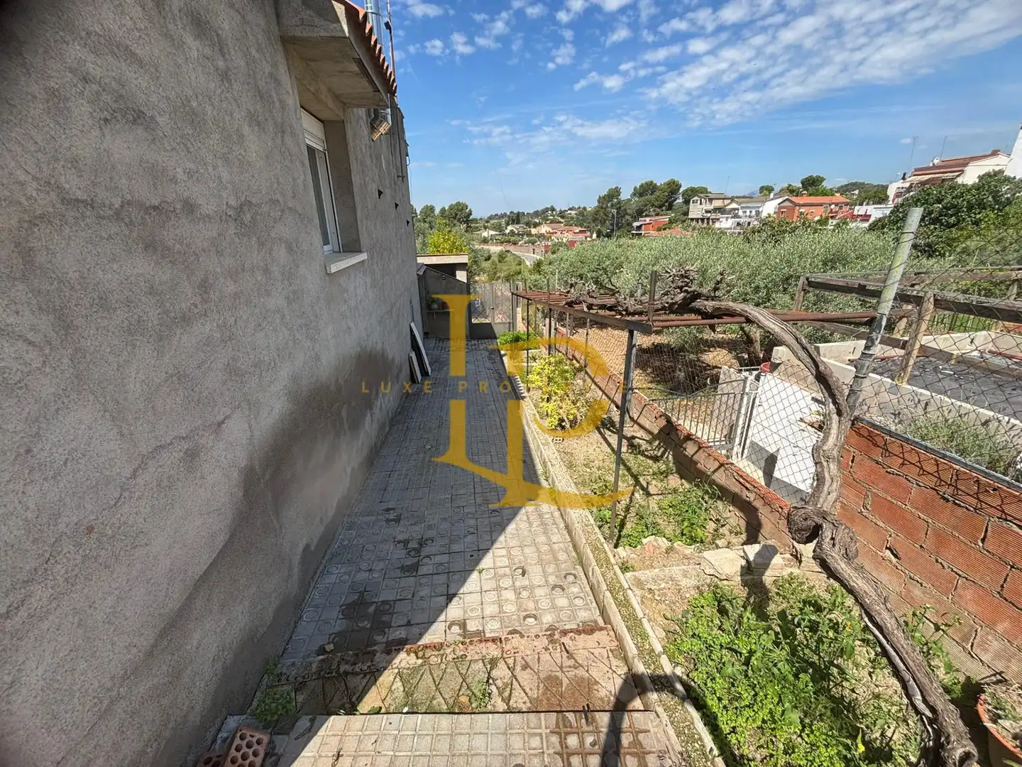 Jardí de Casa o xalet en venda en Rubí amb Jardí privat, Terrassa i Traster