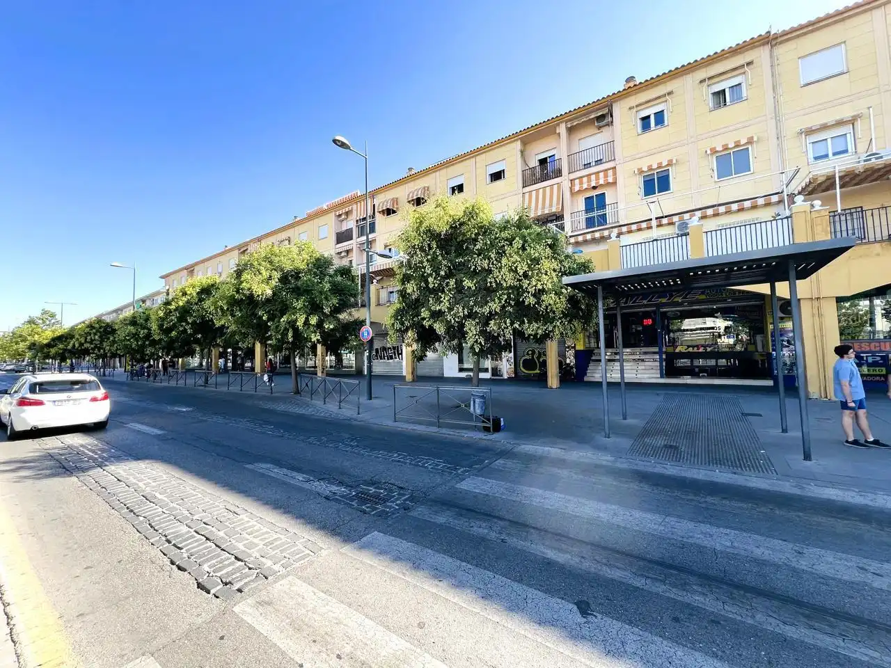 Vista exterior de Pis de lloguer en Granada amb Terrassa, Moblat i Balcó