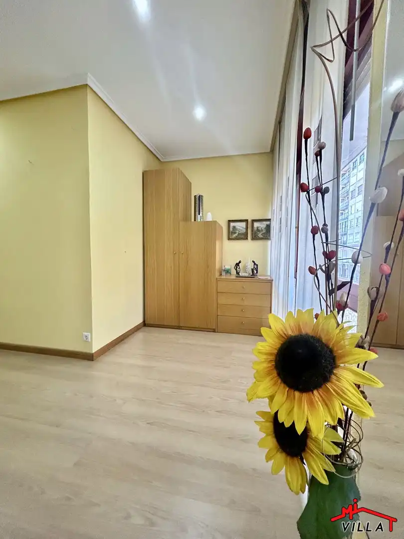 Habitación de Piso en venta en Laredo con Parquet y Amueblado