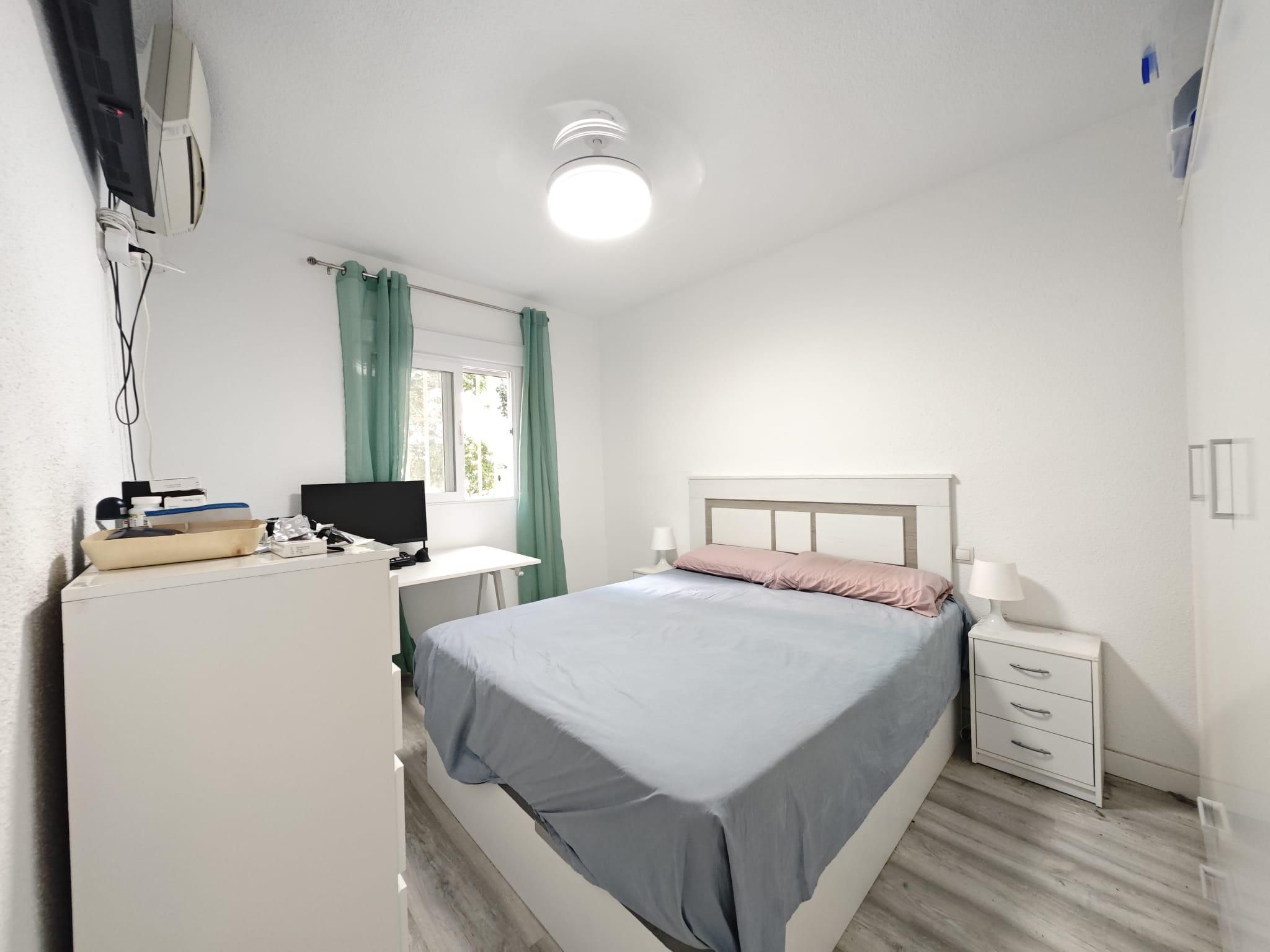 Bedroom of Flat for sale in  Madrid Capital  with Air Conditioner, Heating and Terrace