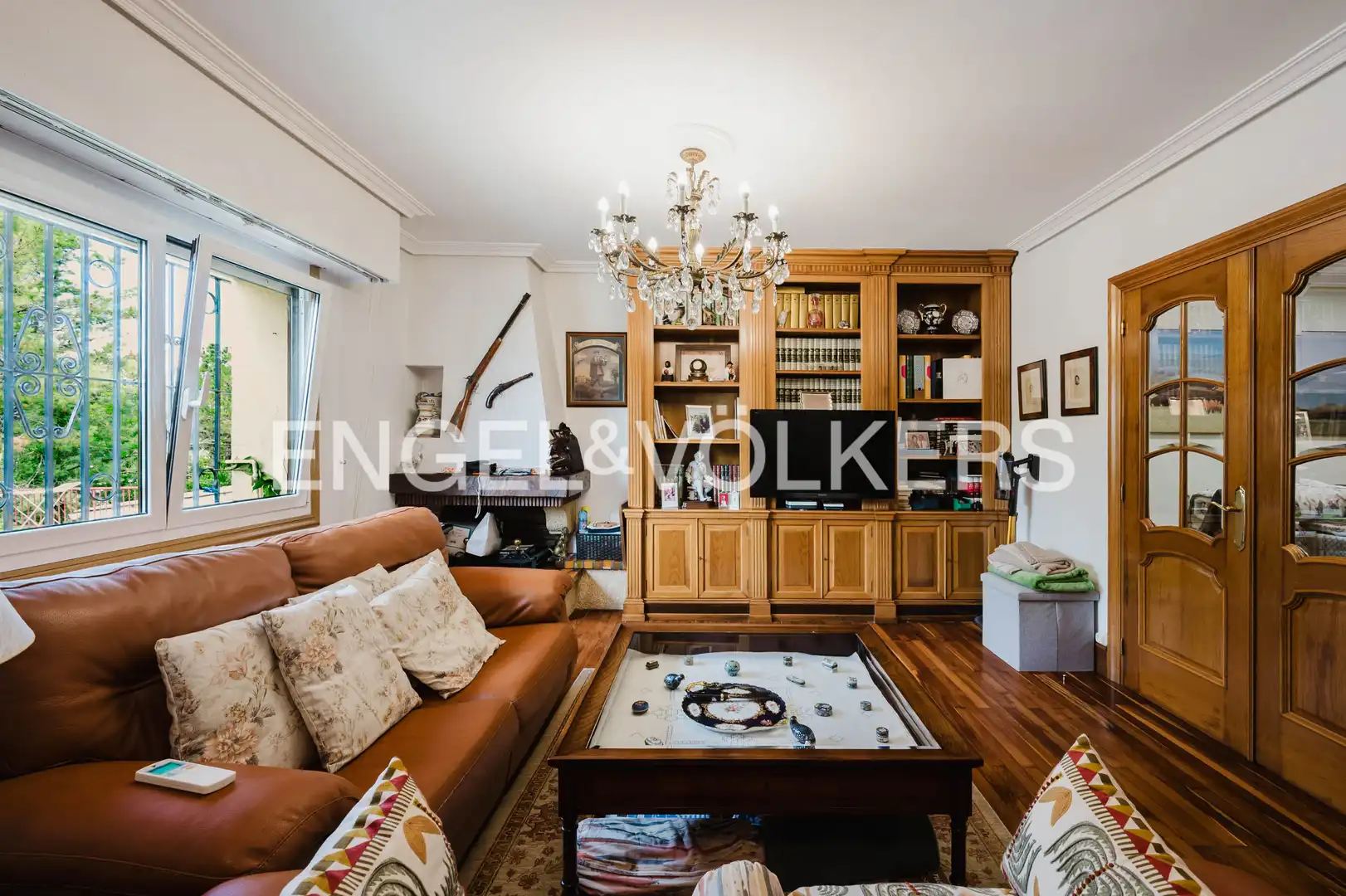 Living room of Houses for sale in Donostia - San Sebastián   with Air Conditioner, Heating and Private garden