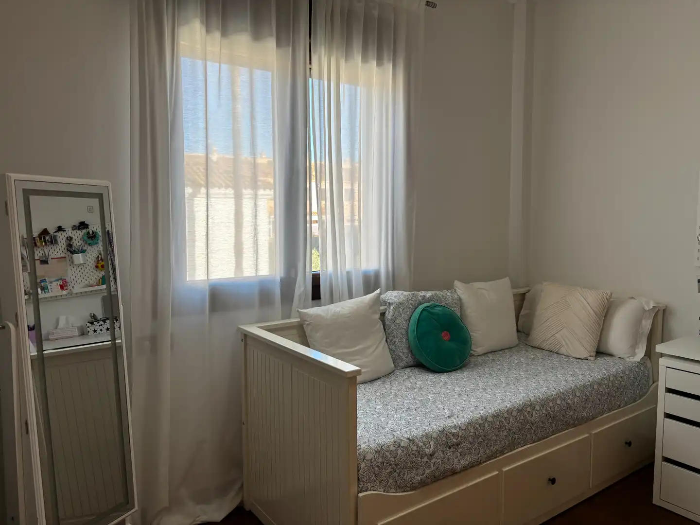 Habitación de Casa o chalet en venta en Islantilla con Aire acondicionado, Calefacción y Jardín privado