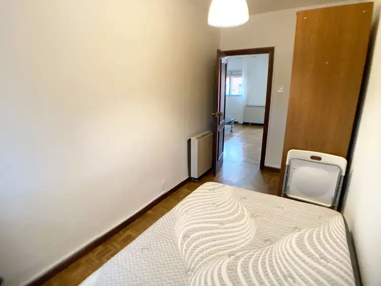 Dormitori de Pis en venda en Madrid amb Calefacció, Parquet i Terrassa