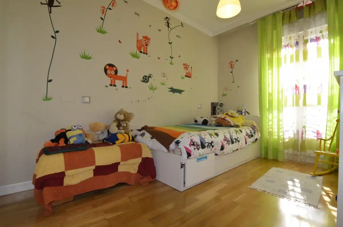 Habitación de Casa adosada en venta en Doñinos de Salamanca con Calefacción, Parquet y Terraza