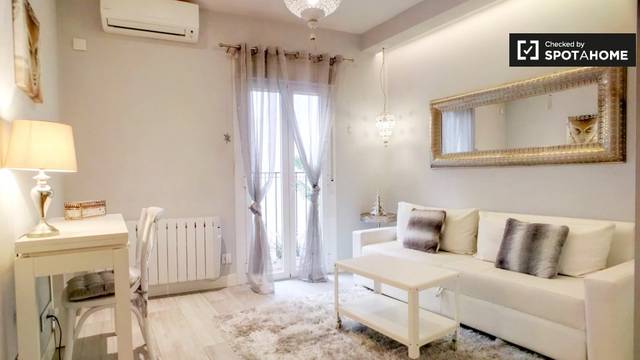 Piso en Alquiler en Cortes - Huertas