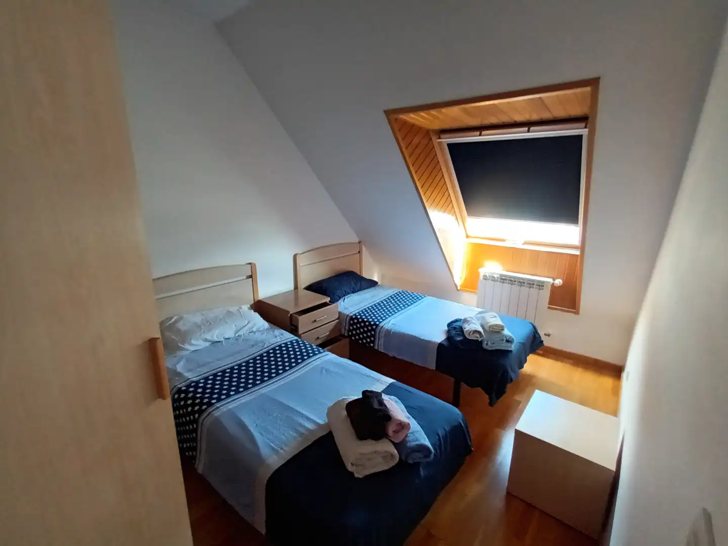 Schlafzimmer von Maisonette zur Miete in Lugo mit Heizung, Parkett und Möbliert