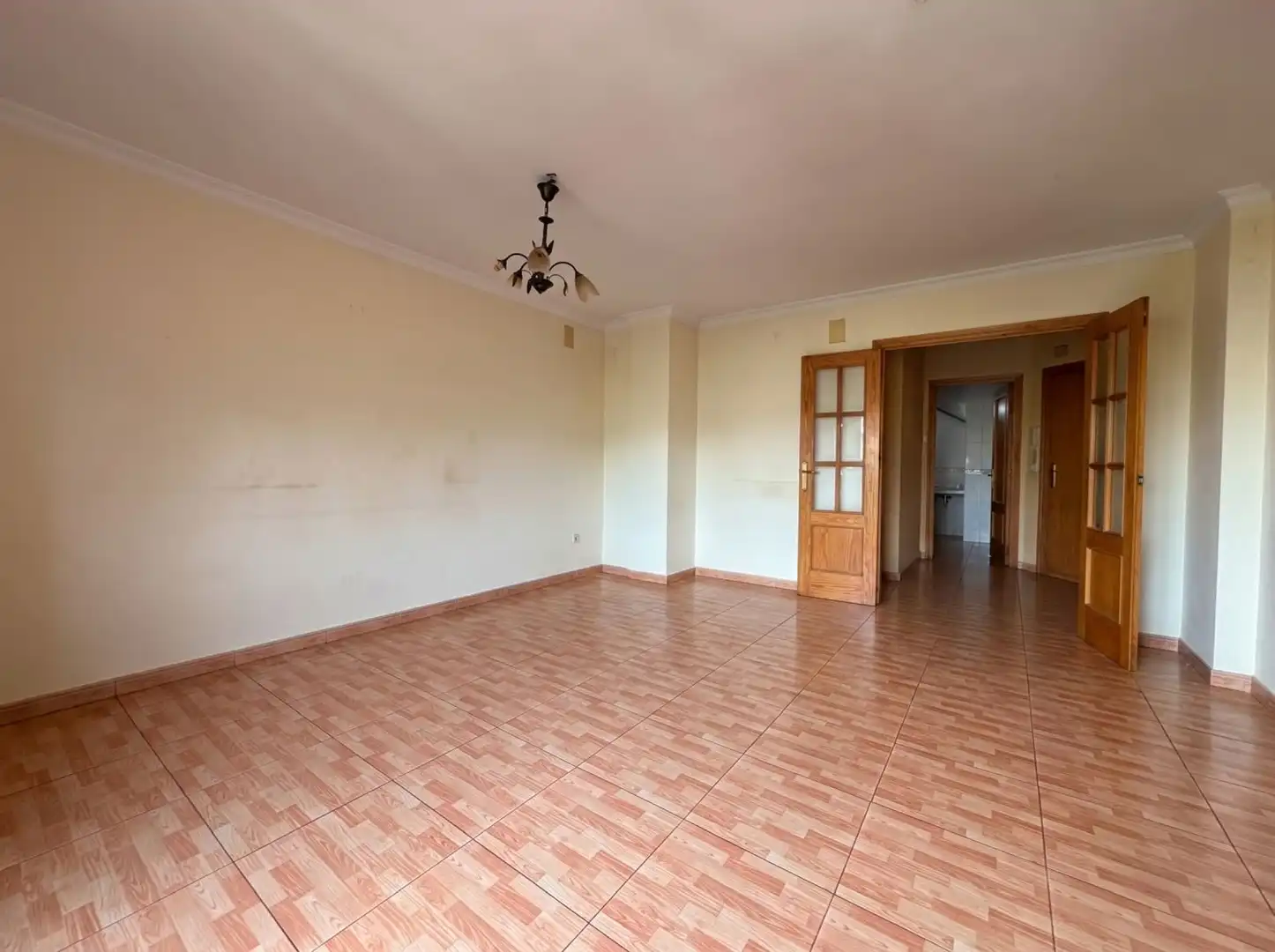 Living room of Flat for sale in Estepona  with Terrace