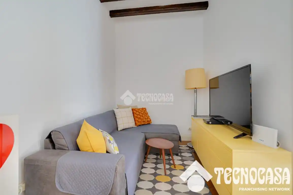 Wohnzimmer von Wohnung zum Verkauf in Barcelona mit Klimaanlage und Heizung