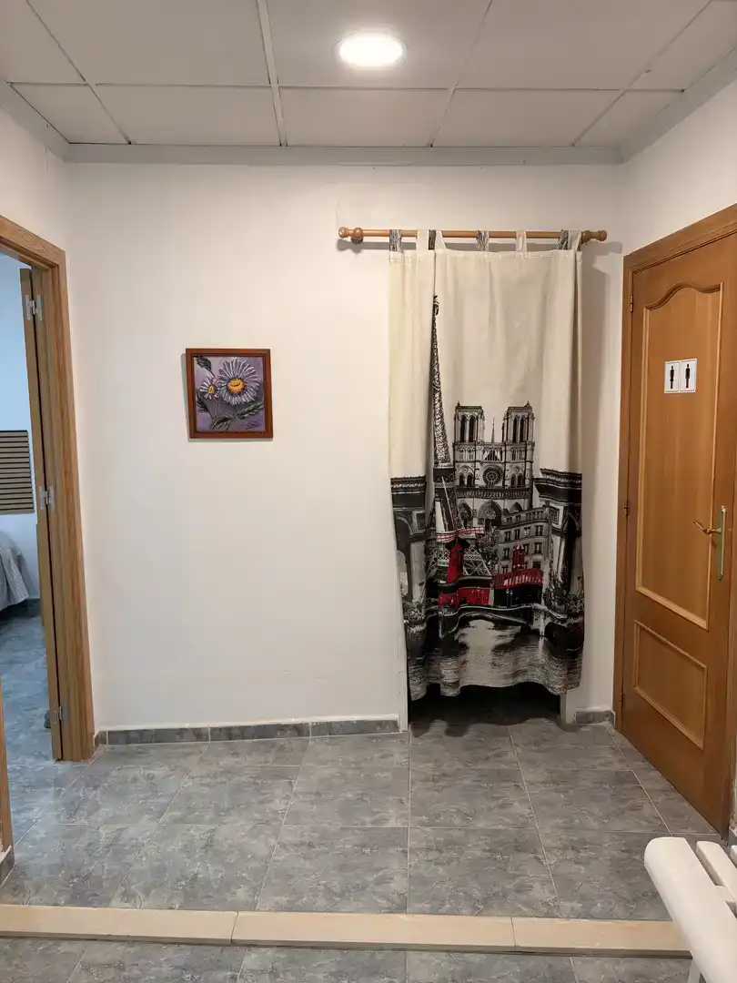 Schlafzimmer von Erdgeschoss zur Miete in Silla mit Klimaanlage, Abstellraum und Möbliert