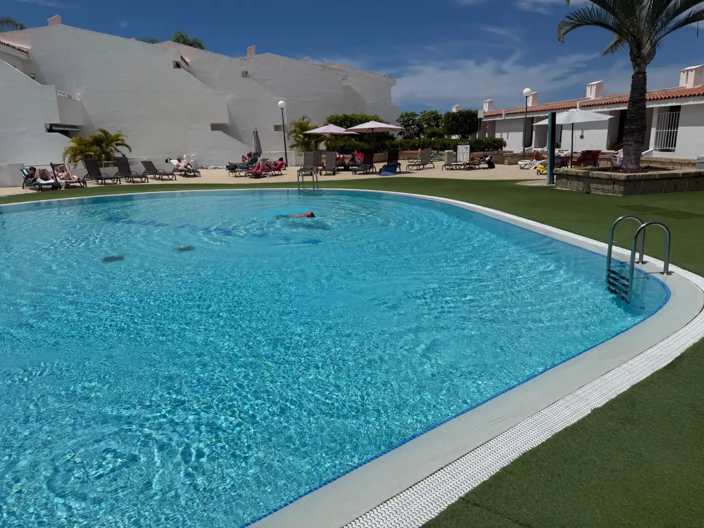 Schwimmbecken von Wohnung zum Verkauf in Adeje mit Terrasse und Gemeinschaftspool