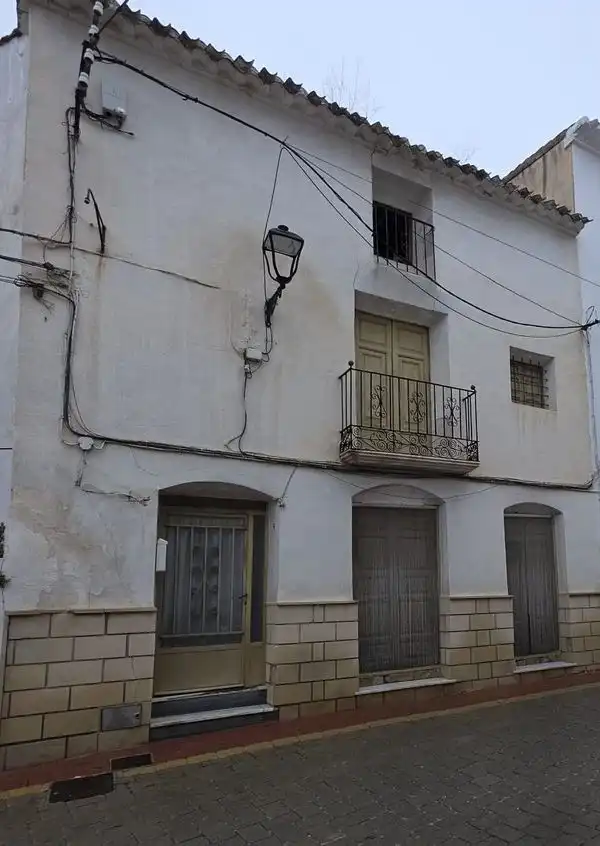 Vista exterior de Casa adosada en venda en Vélez-Blanco