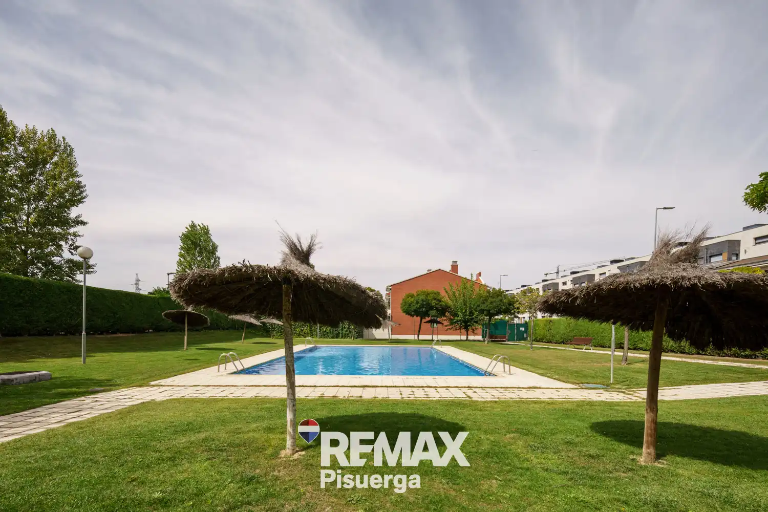 Villa mit Pool zum Verkauf in Calle José María Castilviejo 41, imagen 2