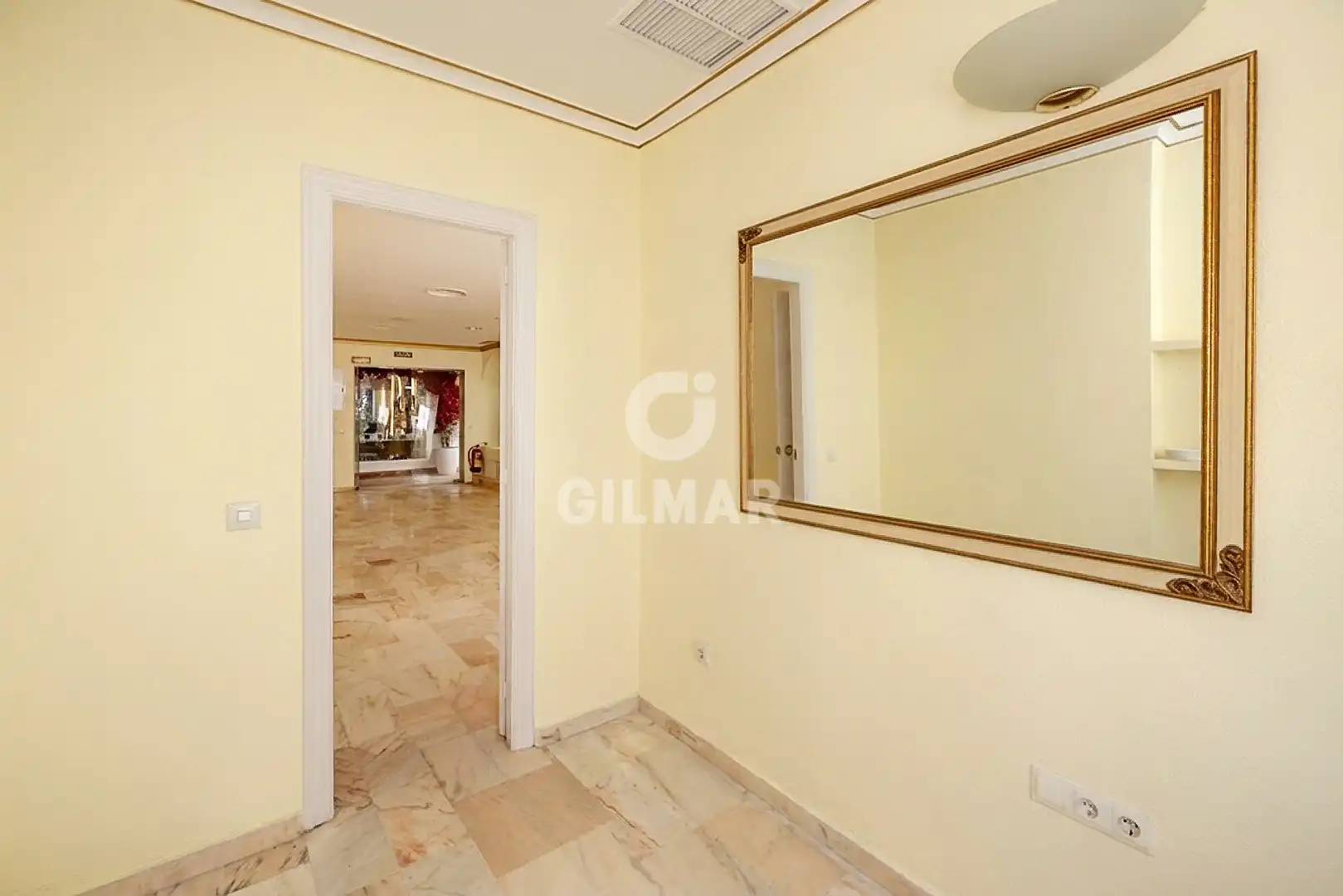 Local en venta en Marbella con Calefacción