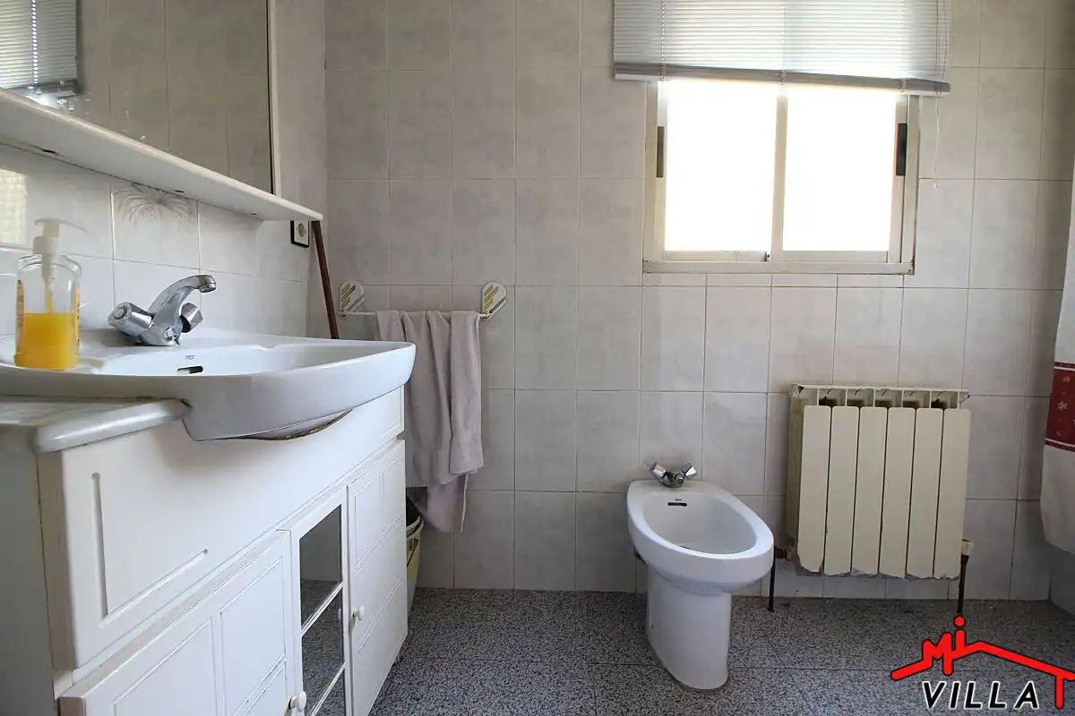 Badezimmer von Residential zum Verkauf in Ampuero