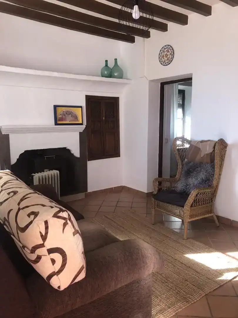 Wohnzimmer von Wohnung zur Miete in Álora mit Privatgarten, Abstellraum und Schwimmbad