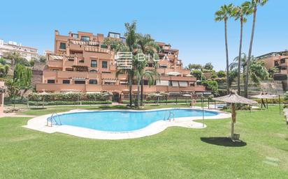 Jardí de Pis en venda en Marbella amb Aire condicionat, Terrassa i Piscina