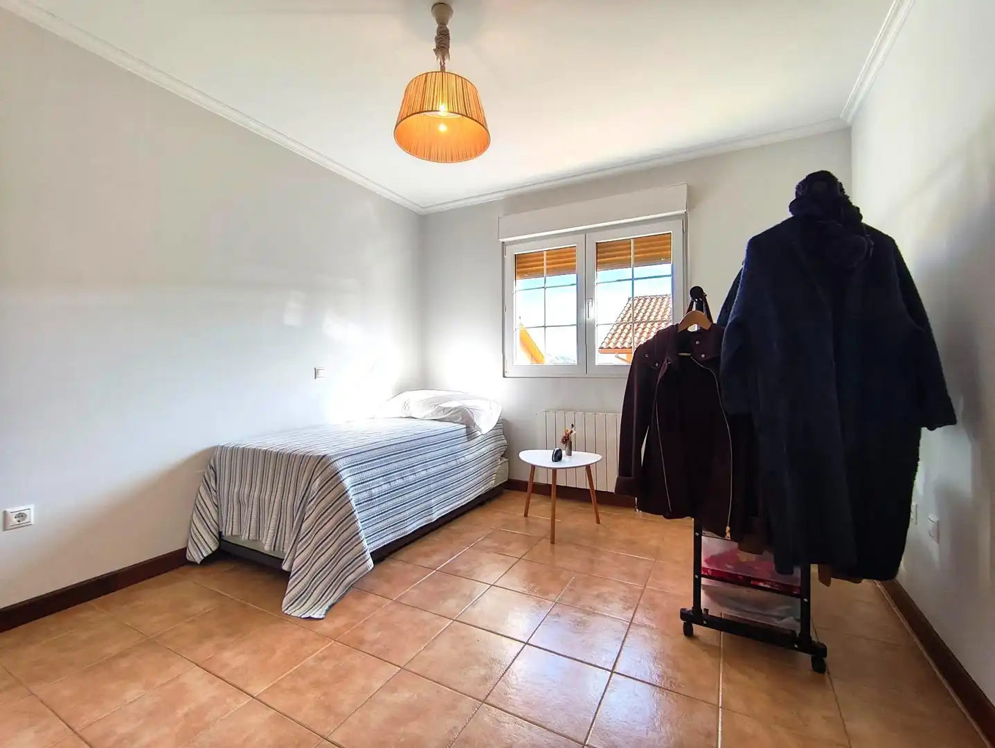 Habitación de Casa adosada en venta en Medio Cudeyo con Calefacción, Jardín privado y Terraza