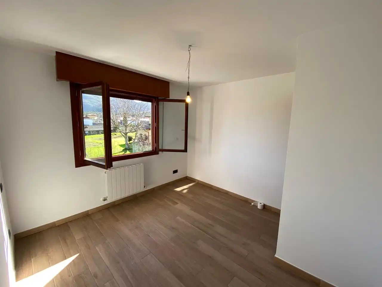 Dormitori de Casa adosada en venda en Castro-Urdiales amb Calefacció i Jardí privat